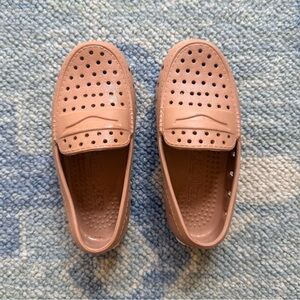 Floafers Kids Tan Loafers size 9